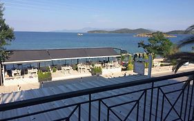 Glykanisos Mini Suites